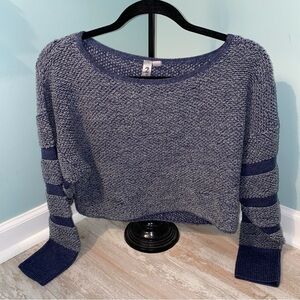212 New York Sweater Size Small Cropped in GUC
